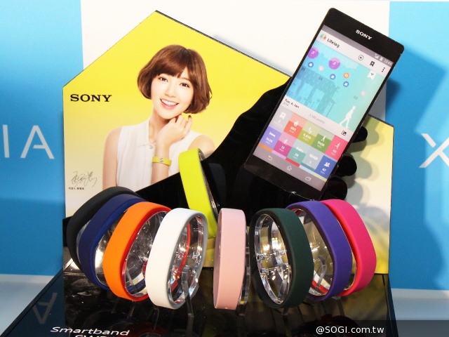 索尼SmartBand SWR10定價3990 首購送多彩腕帶