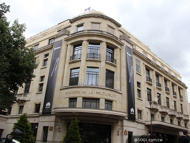 華為5吋纖薄LTE手機Ascend P7法國實機、效能體驗