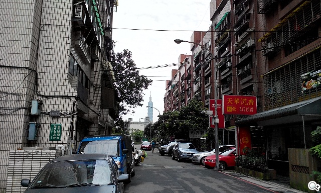 富可視推多彩低價手機!4.7吋雙卡InFocus M210 富可視推多彩低價手機!4.7吋雙卡InFocus M210