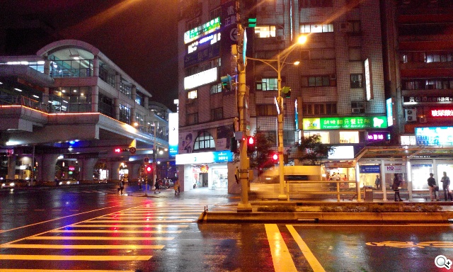 富可視推多彩低價手機!4.7吋雙卡InFocus M210 富可視推多彩低價手機!4.7吋雙卡InFocus M210