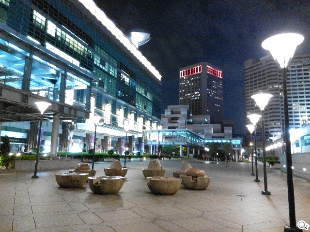 13MP旋轉鏡頭八核雙卡手機G-PLUS E7 mini詳測