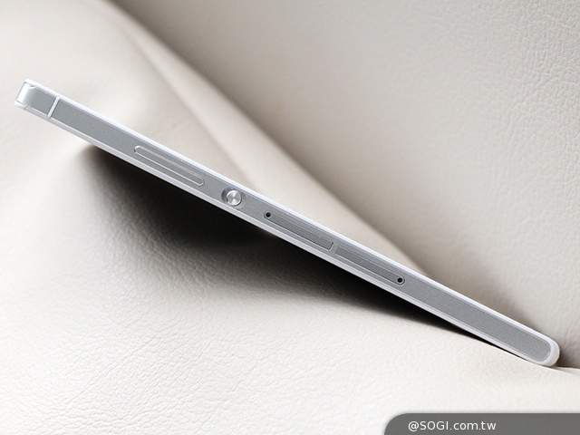 華為5吋纖薄LTE手機Ascend P7法國實機、效能體驗