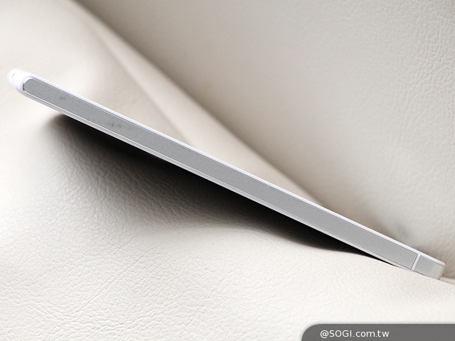 華為5吋纖薄LTE手機Ascend P7法國實機、效能體驗