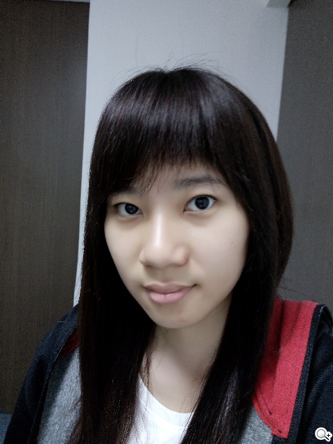 13MP旋轉鏡頭八核雙卡手機G-PLUS E7 mini詳測