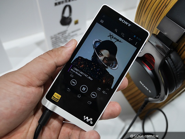 買Sony Z2、M2等手機 麥可傑克森新專輯免費送