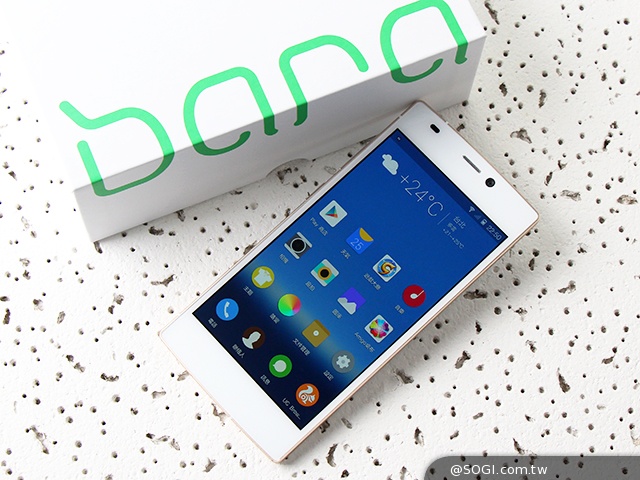 5.55吋超薄體驗 八核芭樂智慧手機bara 1