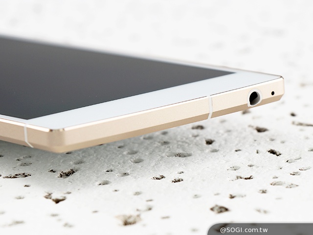 5.55吋超薄體驗 八核芭樂智慧手機bara 1