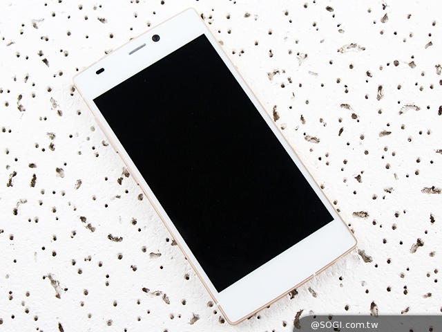 5.55吋超薄體驗 八核芭樂智慧手機bara 1