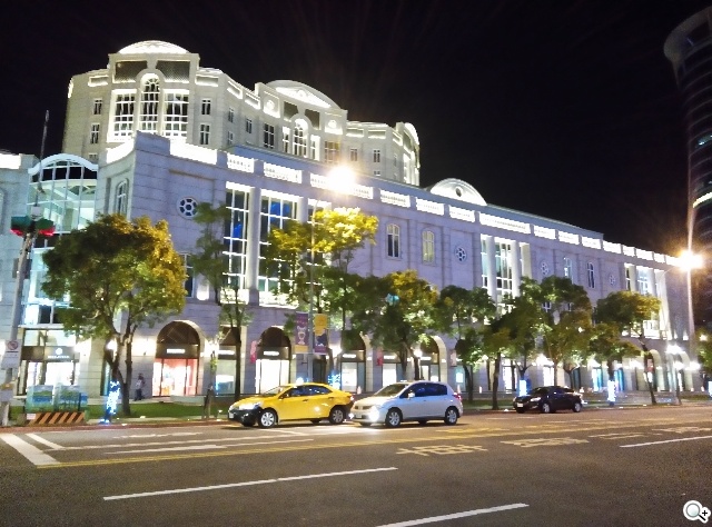 5.55吋超薄體驗 八核芭樂智慧手機bara 1