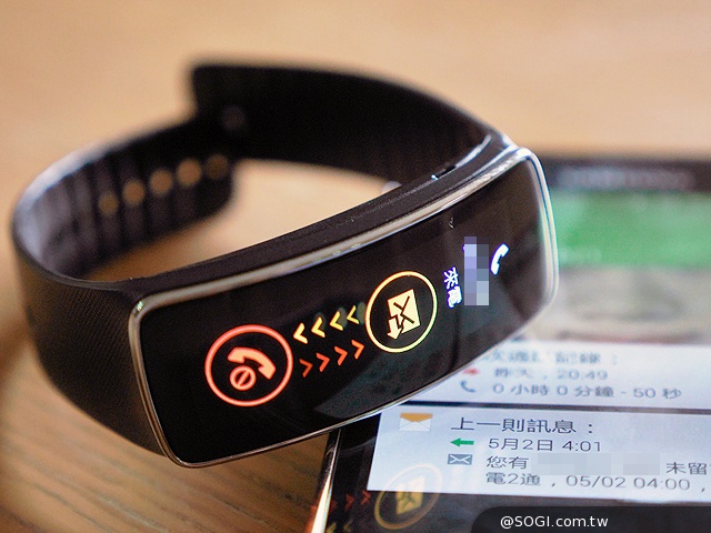 SAMSUNG Gear Fit智慧手錶 生活、運動好幫手