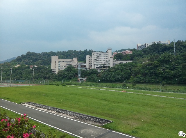 5.55吋超薄體驗 八核芭樂智慧手機bara 1