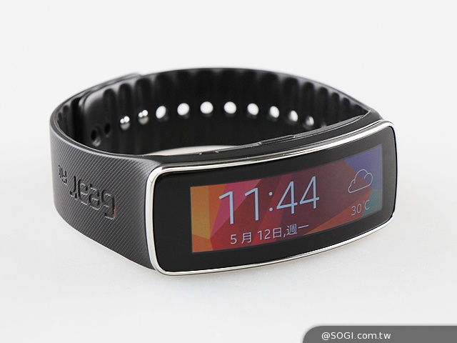 SAMSUNG Gear Fit智慧手錶 生活、運動好幫手