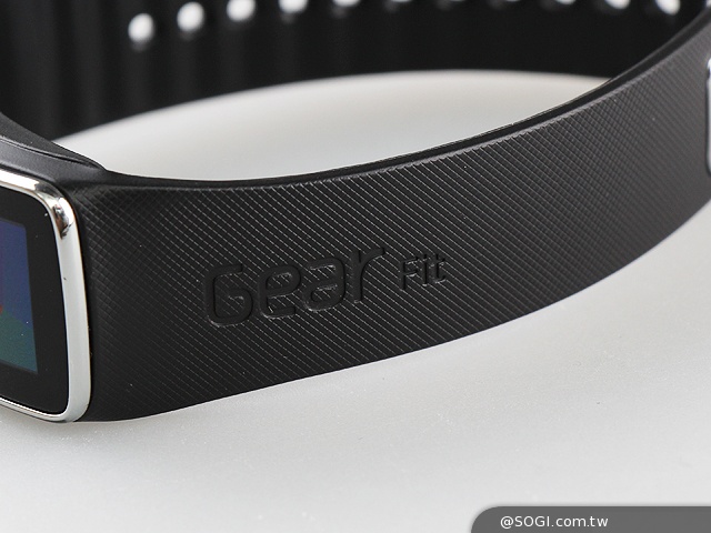 SAMSUNG Gear Fit智慧手錶 生活、運動好幫手