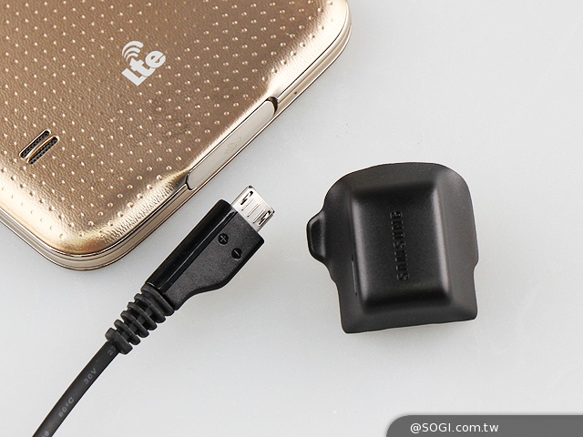 SAMSUNG Gear Fit智慧手錶 生活、運動好幫手