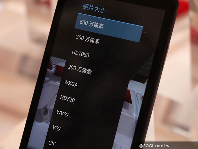 5吋HTC Desire 516/316 高通QRD大會展出