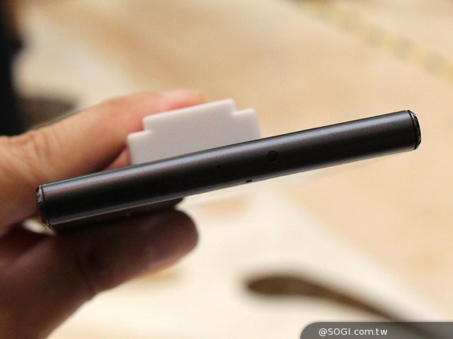 薄型5吋4G手機ZTE Star1 星星1號實機體驗