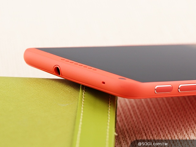 5.5吋平價4G智慧機 HTC Desire 816靚色出擊