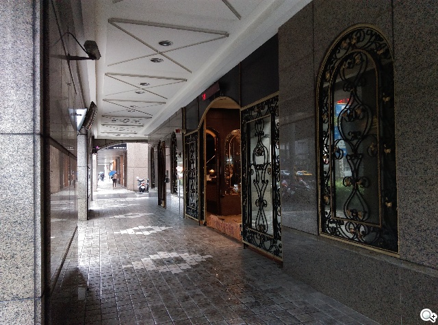 5.5吋平價4G智慧機 HTC Desire 816靚色出擊