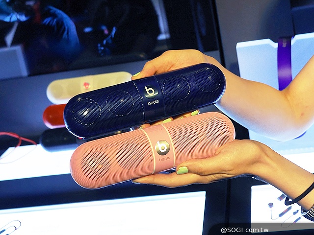 Beats Pill XL藍牙音響6月推出 限量鈦銀無線耳機動手玩 Beats Pill XL藍牙音響6月推出 限量鈦銀無線耳機動手玩