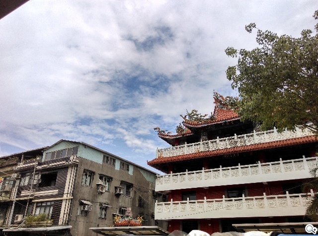 5.5吋平價4G智慧機 HTC Desire 816靚色出擊