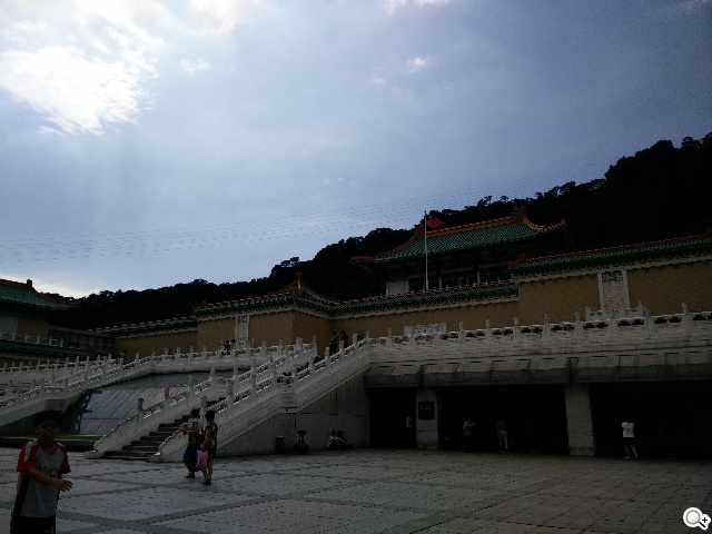 5.5吋OPPO Find 7a輕裝4G旗艦 充電超迅速