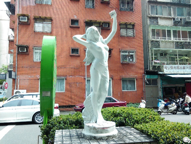 4G全頻段支援 HTC Desire 610延續旗艦享受