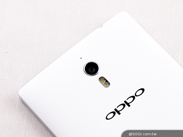 5.5吋OPPO Find 7a輕裝4G旗艦 充電超迅速
