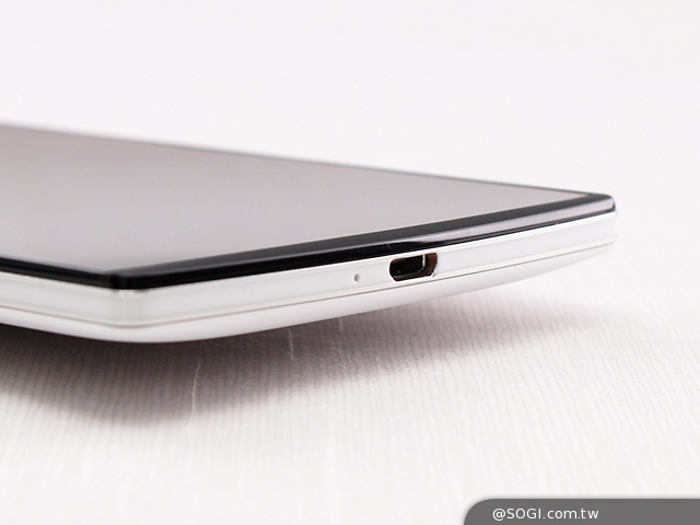 5.5吋OPPO Find 7a輕裝4G旗艦 充電超迅速