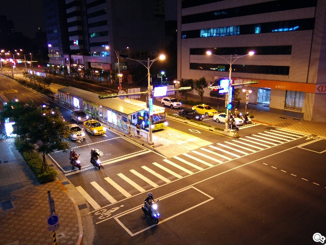 5.5吋OPPO Find 7a輕裝4G旗艦 充電超迅速