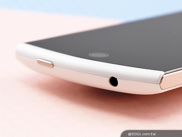 美圖手機Meitu 2雙13MP美顏相機 自拍、錄影皆動人