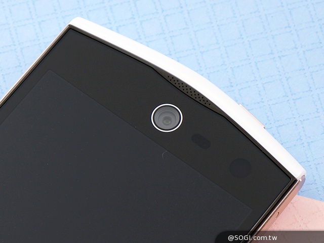 美圖手機Meitu 2雙13MP美顏相機 自拍、錄影皆動人