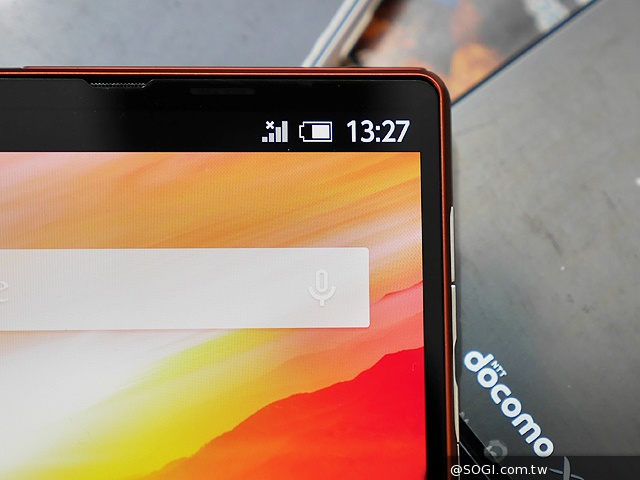 三面超窄邊！5.4吋LTE旗艦日機Sharp SH-04F