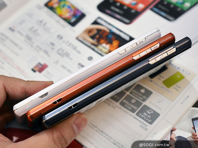 三面超窄邊！5.4吋LTE旗艦日機Sharp SH-04F