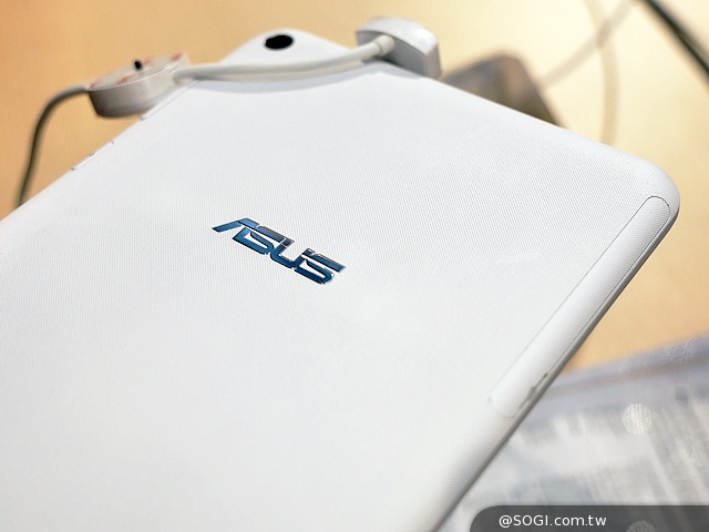 5段變形！華碩發表Transformer Book V等多款新品【Computex 2014】