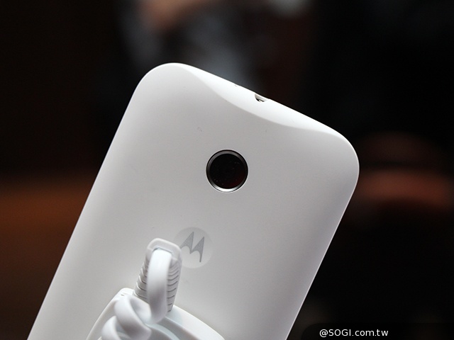 4.3吋入門機Moto E 現身高通攤位【Computex 2014】