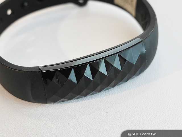 多彩智慧手環OAXIS「星21」預計7月登台【Computex 2014】