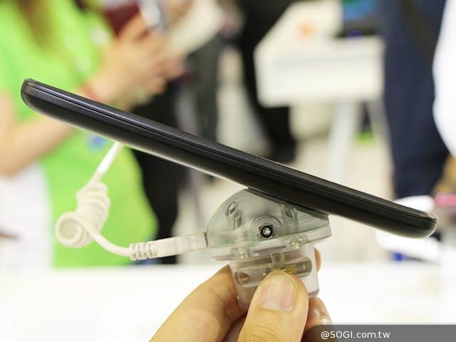 5吋安卓智慧機Acer Liquid E700、Liquid E600【Computex 2014】