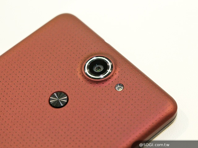 4G八核手機Acer Liquid X1動手玩【Computex 2014】