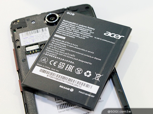 4G八核手機Acer Liquid X1動手玩【Computex 2014】