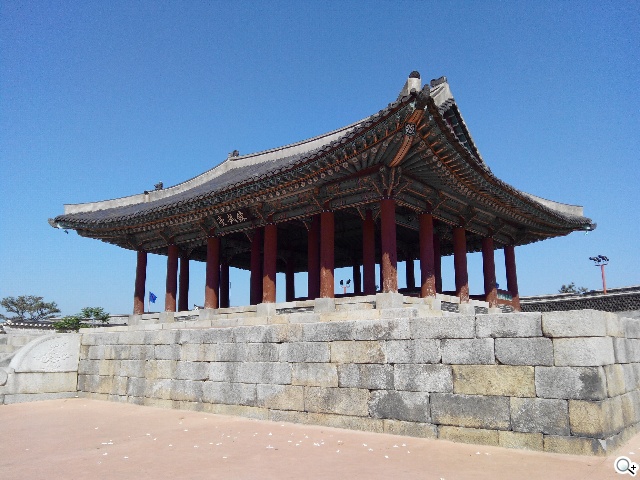 紅米手機、華碩ZenFone 5韓國隨拍大PK