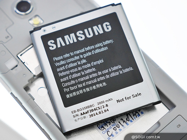 攜手遠傳推廣LTE 三星GALAXY Core Lite動手玩