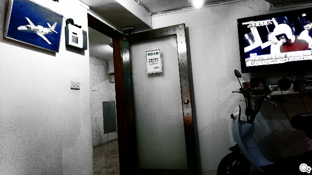 三面超窄邊！5.4吋LTE旗艦日機Sharp SH-04F