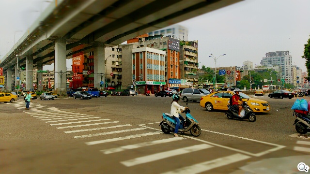 三面超窄邊！5.4吋LTE旗艦日機Sharp SH-04F