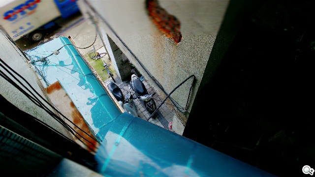 三面超窄邊！5.4吋LTE旗艦日機Sharp SH-04F