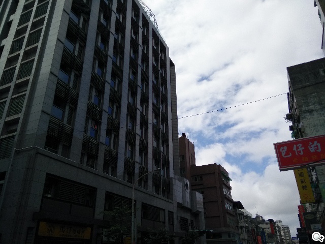 夜拍靚機！OPPO R1L中階4G智慧手機新秀