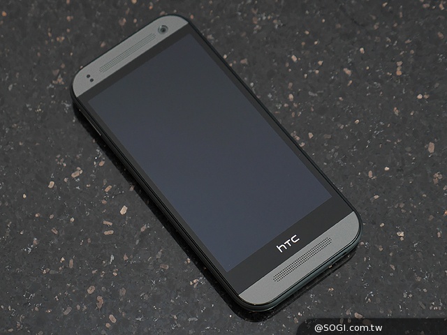 HTC One mini 2、蜜桃紅Desire 816連袂登台
