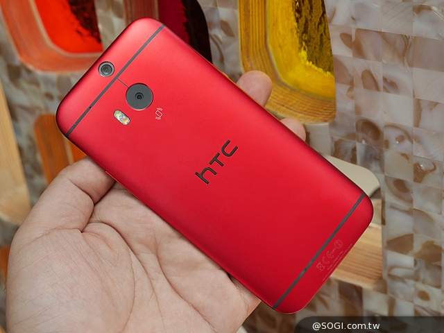 HTC One mini 2、蜜桃紅Desire 816連袂登台