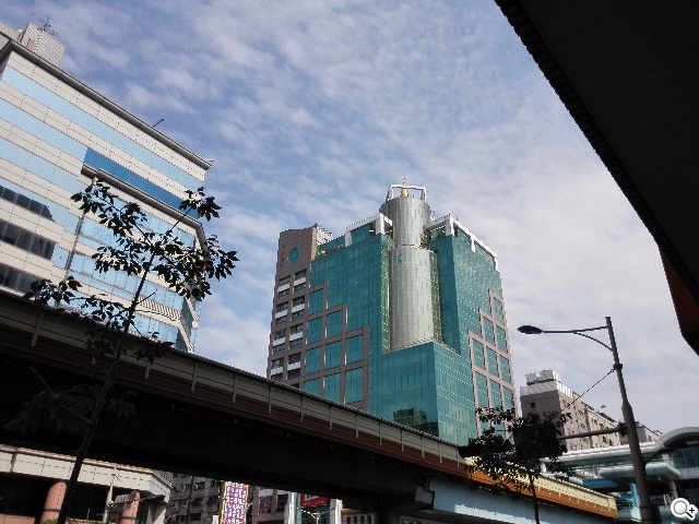 纖薄4G手機HUAWEI Ascend P7 廣角自拍超實用