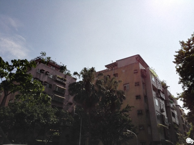 纖薄4G手機HUAWEI Ascend P7 廣角自拍超實用