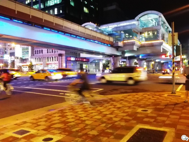 8吋4G通話平板HUAWEI MediaPad M1實測